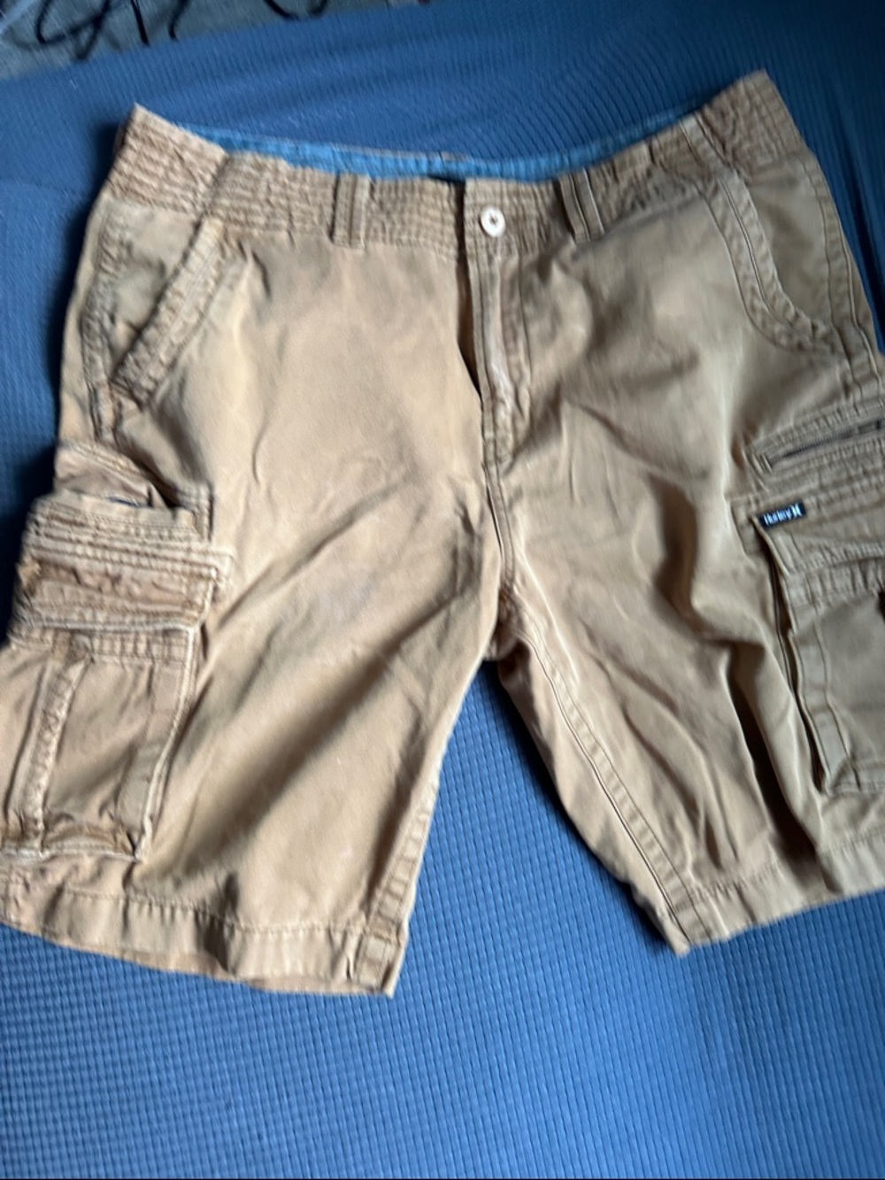 Hurley Blue and Tan Men's Waistband Detail Shorts